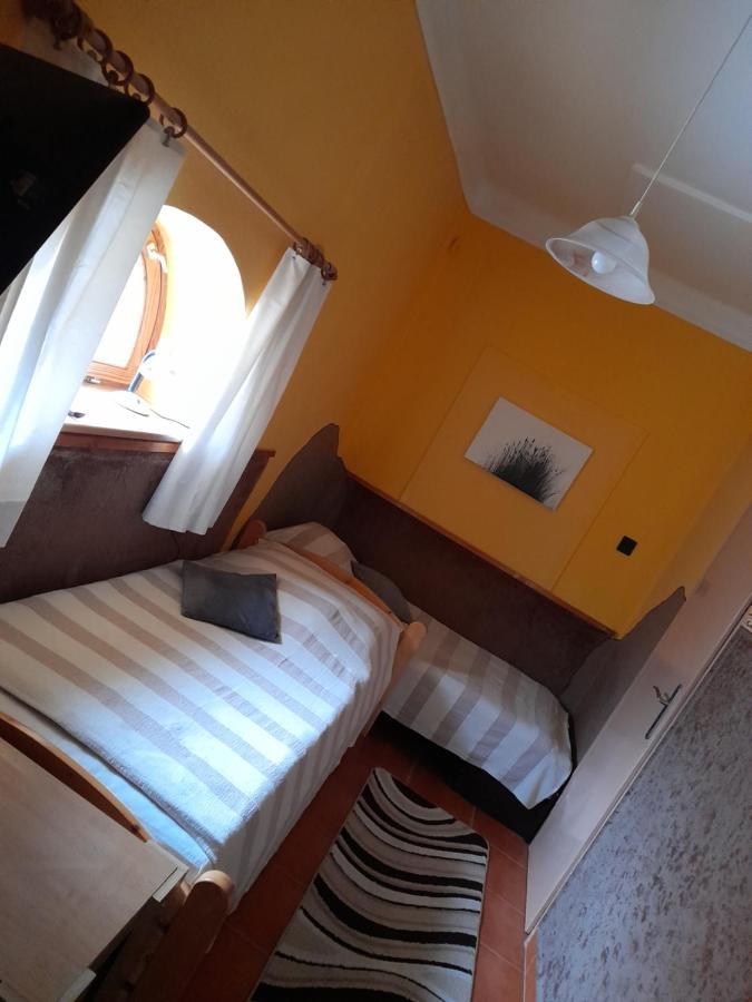 Agave Apartman แวแลนแซ ภายนอก รูปภาพ