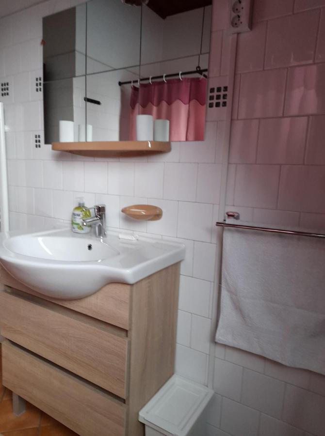 Agave Apartman แวแลนแซ ภายนอก รูปภาพ